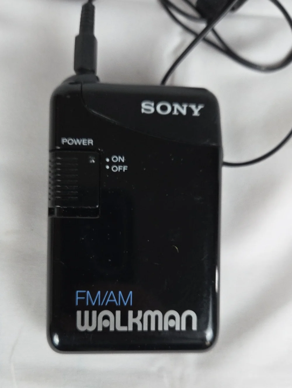 Sony Black FM/AM Walkman SRF 29...IN PERFECT CONDITION.